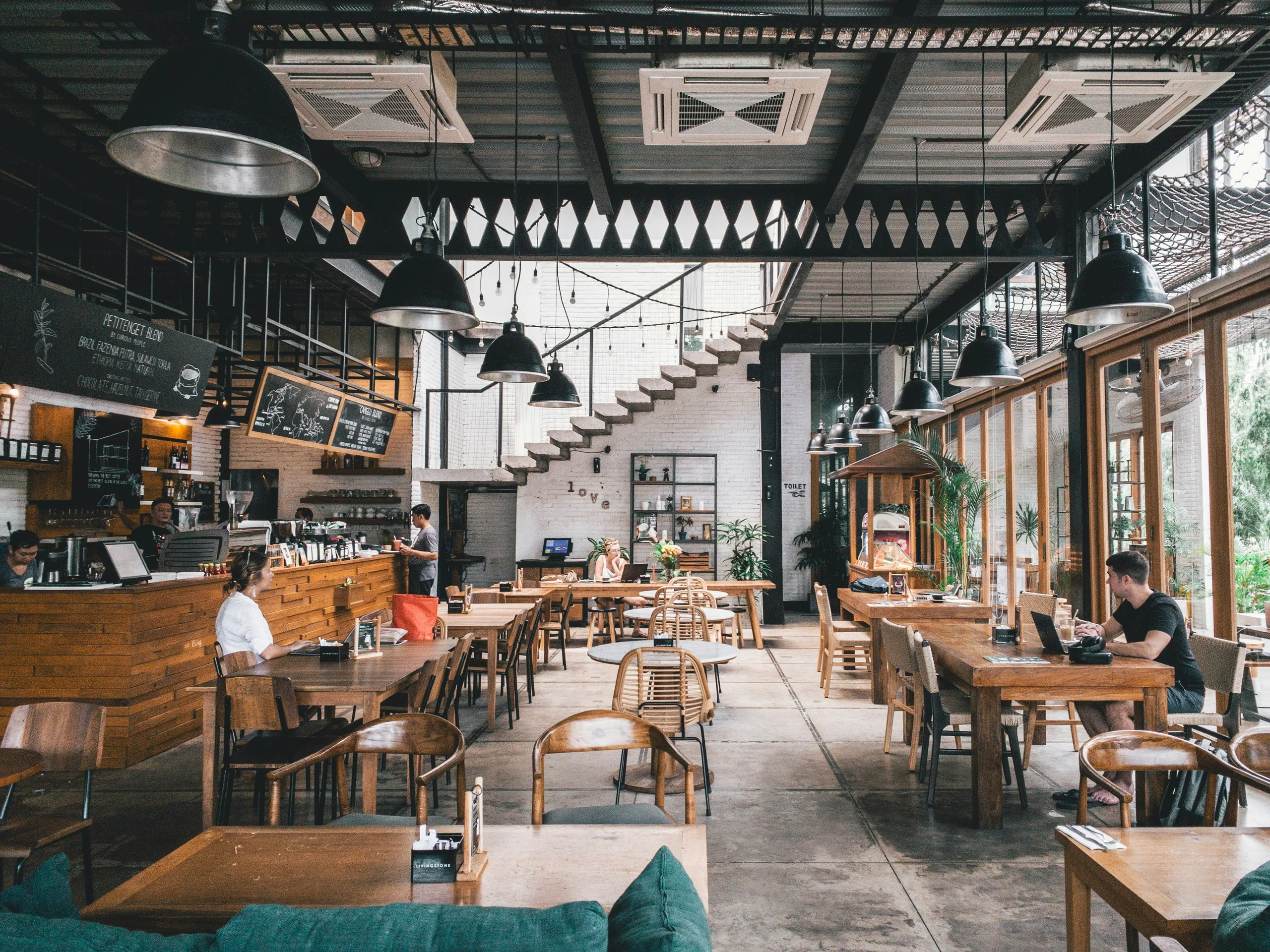 Wnętrze restauracji, lounge baru i kawiarni